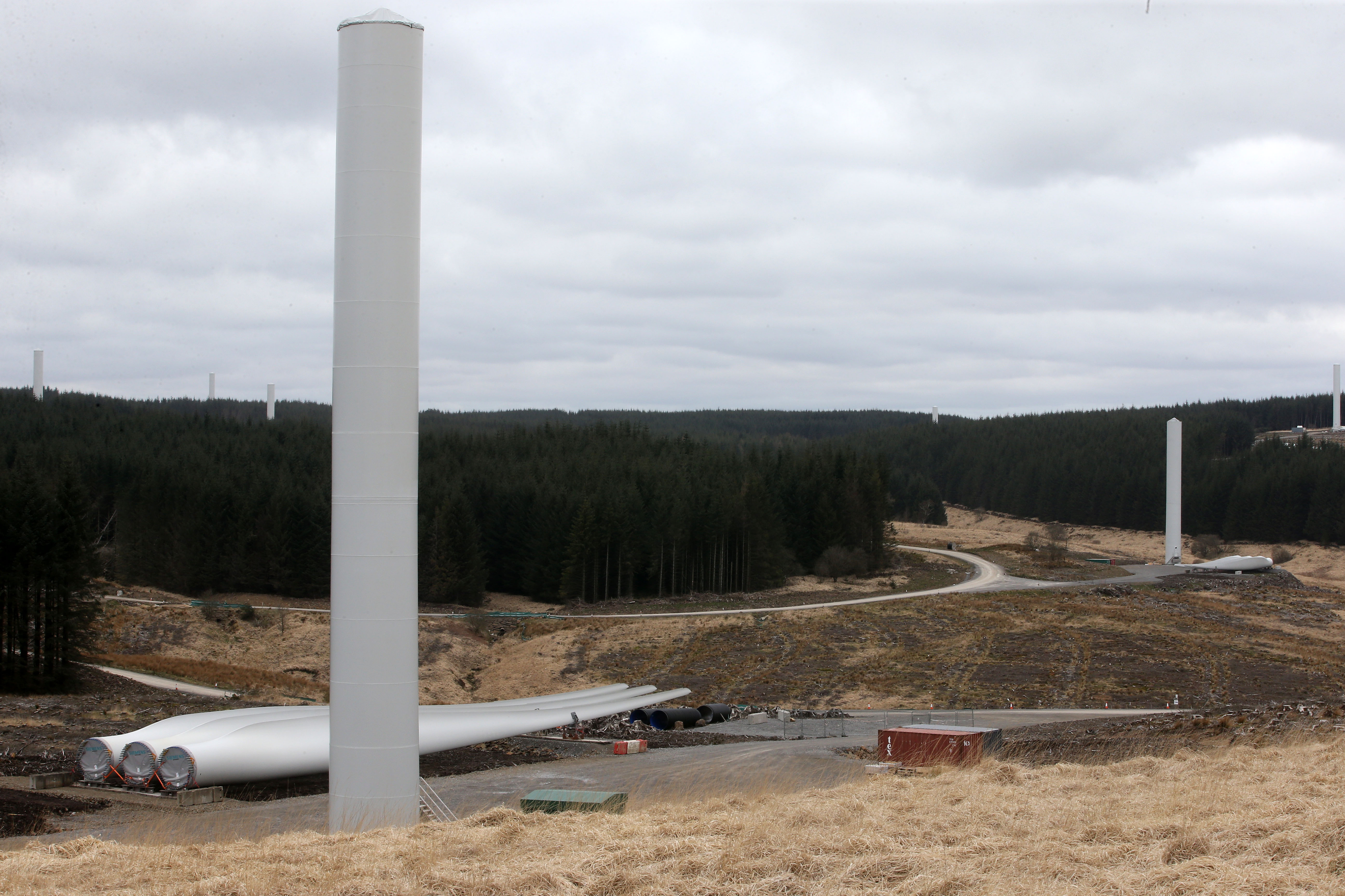 Joint venture erects final turbine at Pen Y Cymoedd wind farm