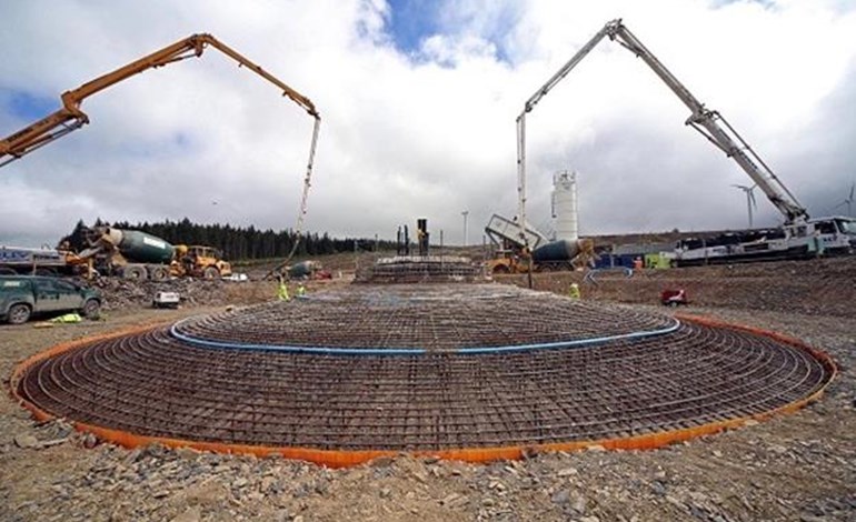 Praise for team who constructed 27-turbine wind farm following awards success