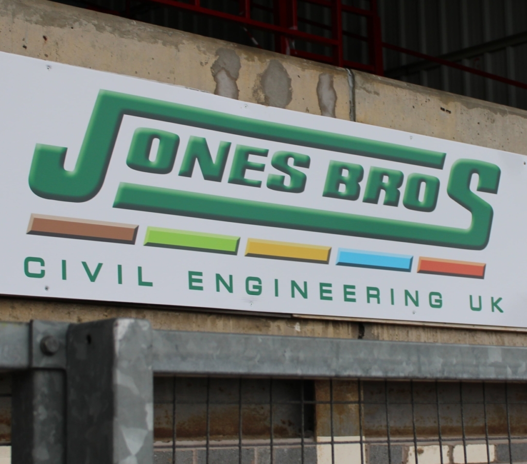 Jones Bros signs up as Wrexham AFC continue to strengthen off the pitch