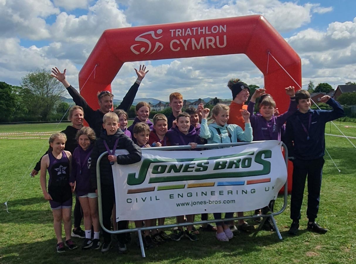 Jones Bros lends the Ruthin Triathlon a helping hand through sponsorship